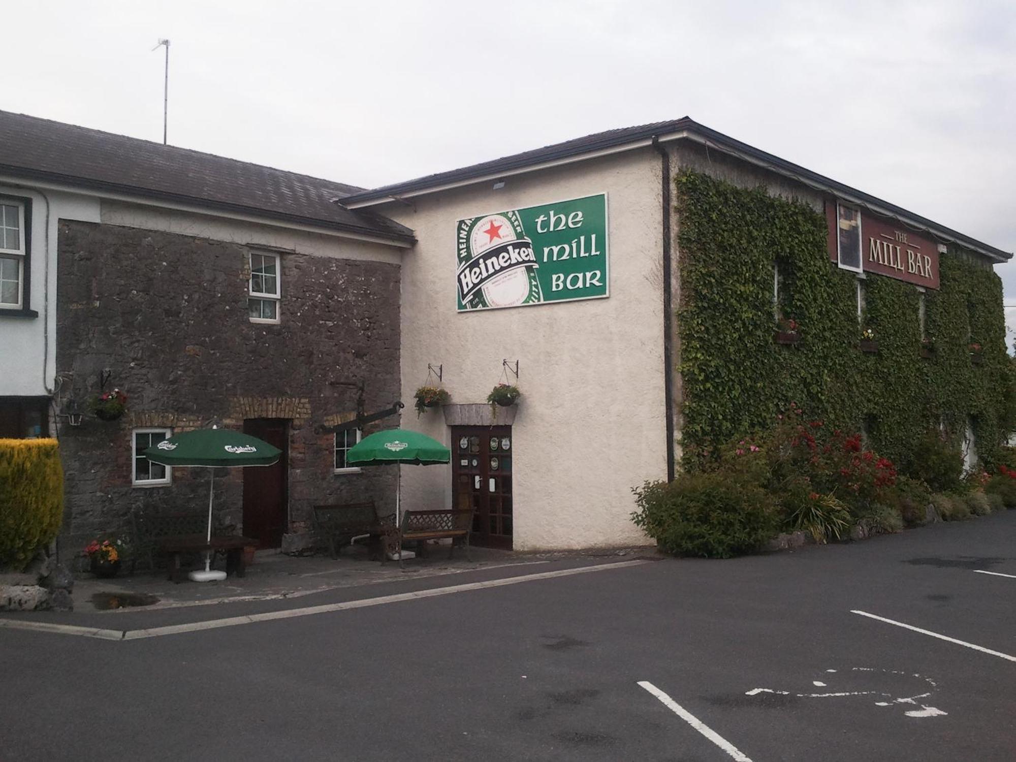 The Mill Bar Bed & Breakfast Athlone Exterior photo